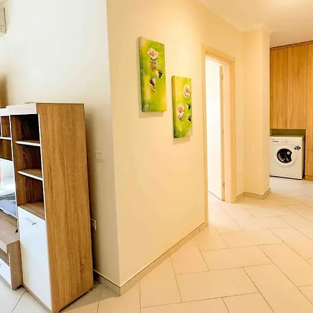 Apartmán Urban Balcony 2 Bedroom Tirana